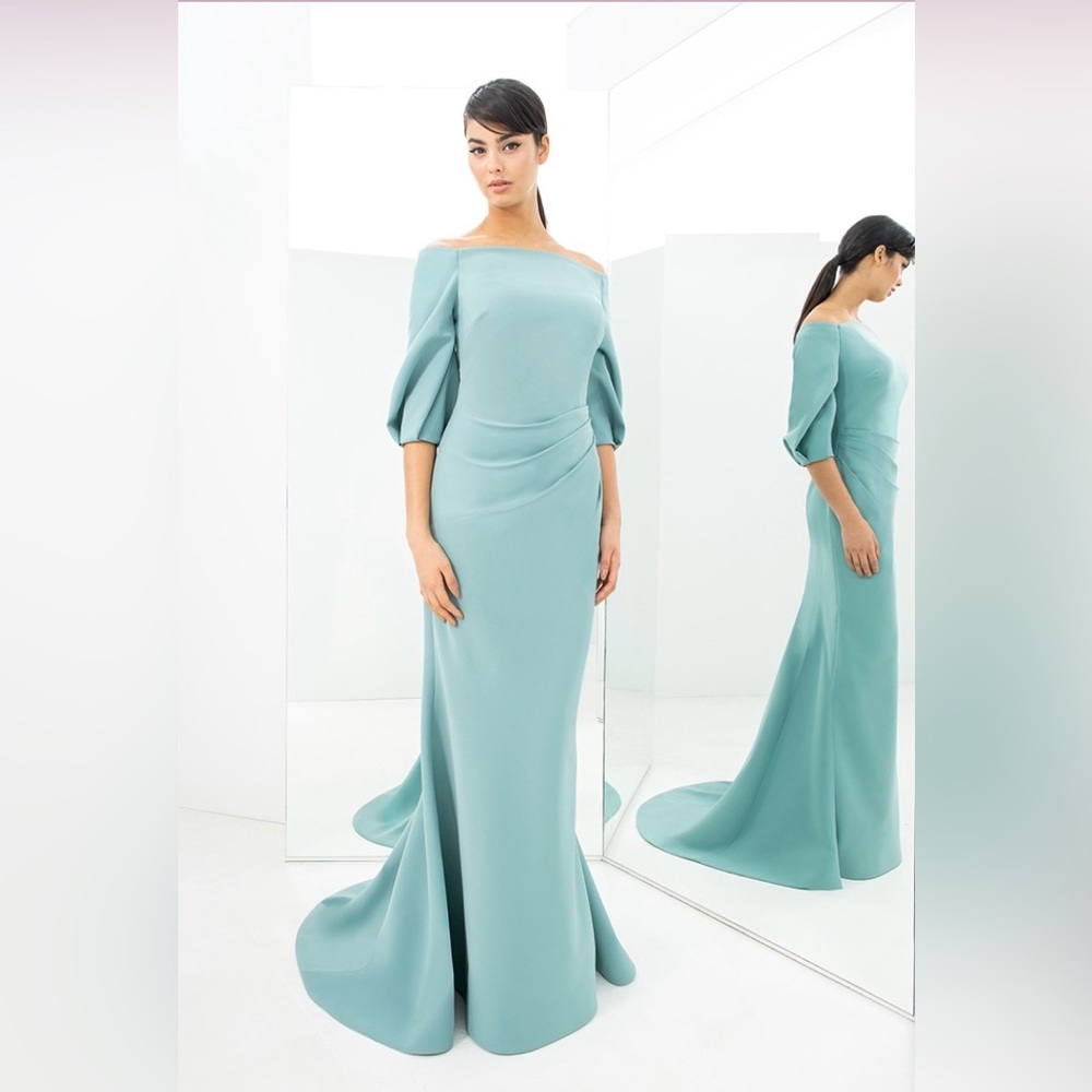 Daymor 1366 Gown